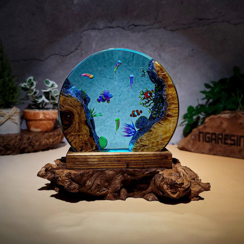 Resin Art Resin - مصباح طاولة من الراتنج بتصميم حيوانات