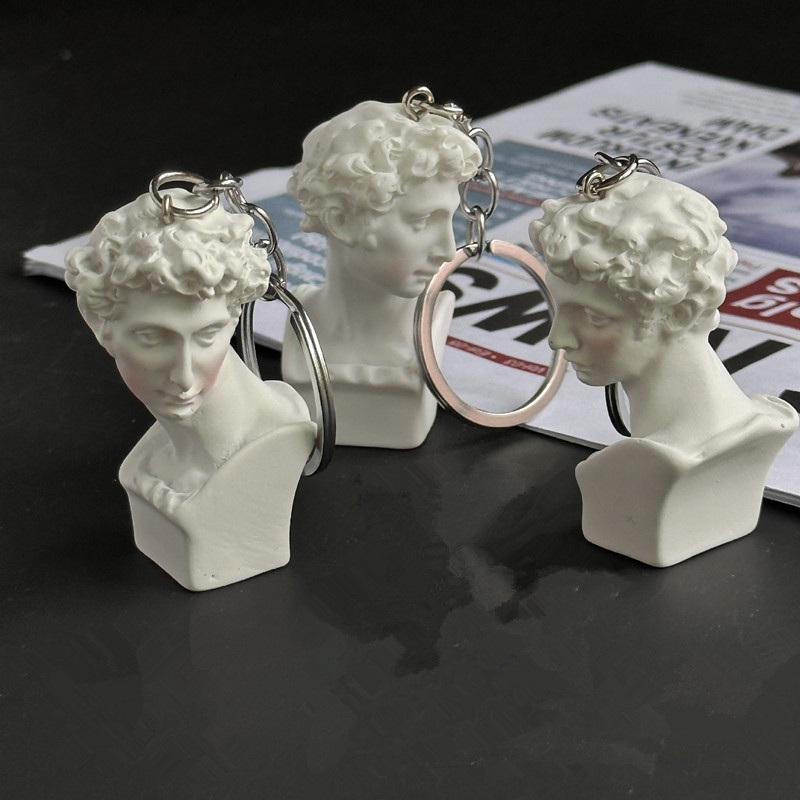 Resin Art A Keychain - سلسلة مفاتيح تمثال الجص الصغيرة، دعائم