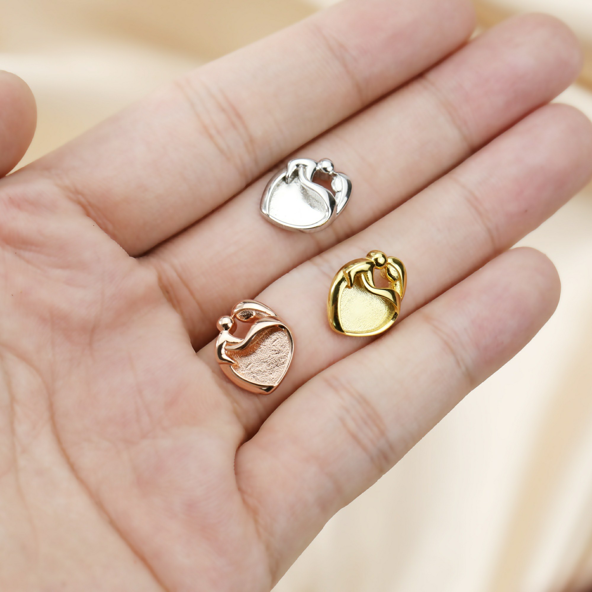 تعليقة فضة استرلينية عيار 925  - مراجعة Bezels Pendant Resin وسعره