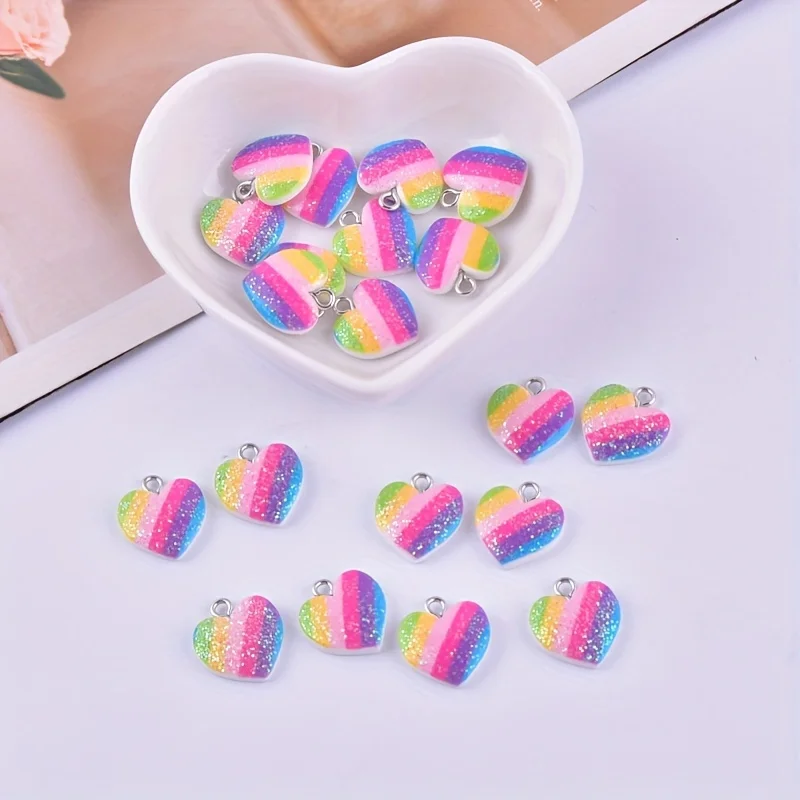10 قطع من الحليات الراتنجية ال - مراجعة Resin Art Jewelry Kit وسعره