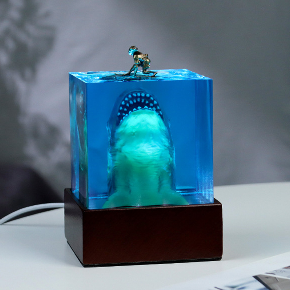 ضوء سمكة قرش أبيض كبير ، ضوء ل - مراجعة Resin Art Cube وسعره
