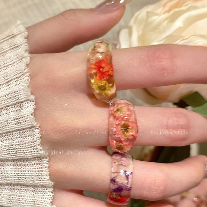 خاتم أكريليك ريترو بتصميم زهرة - مراجعة Resin Art Ring وسعره