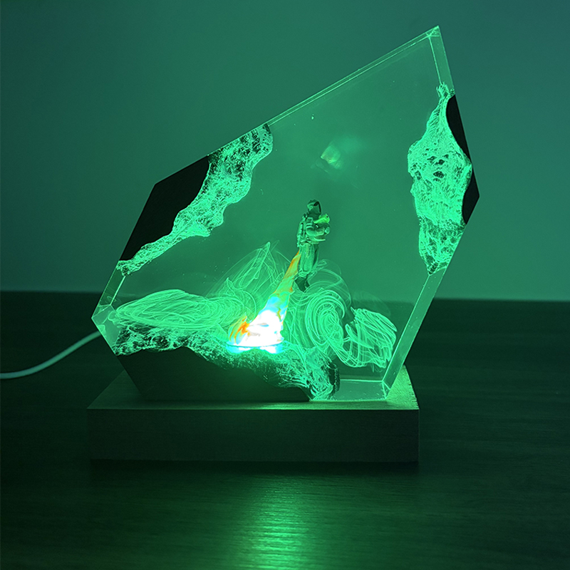 مصباح طاولة على شكل كائن حي من - مراجعة Resin Art Resin وسعره