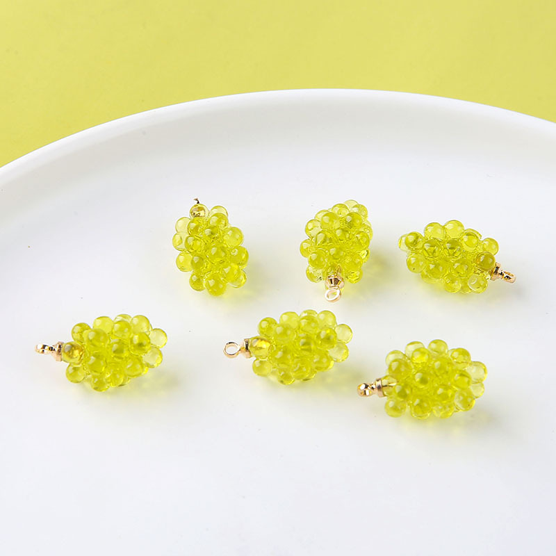 6 قطع من الحلي الراتنجية اللطي - مراجعة Resin Art Jewelry Kit وسعره