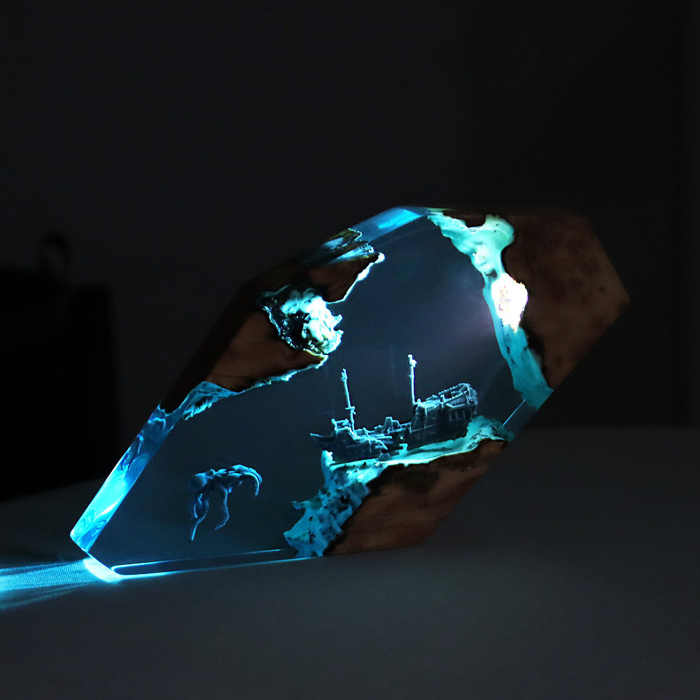 تحفة فنية مكتبية مضيئة مخصصة ب - مراجعة Resin Art Resin وسعره