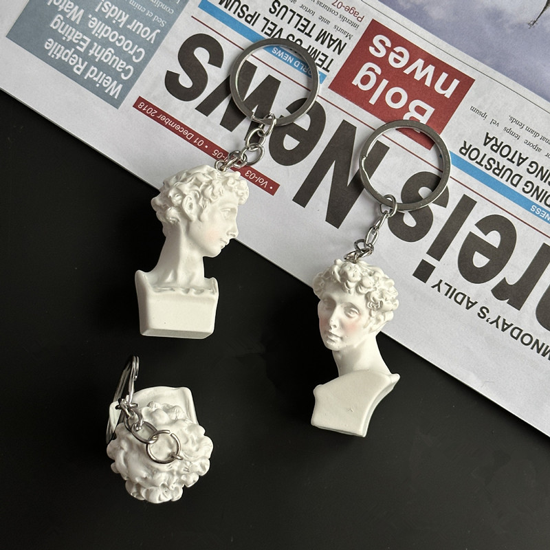 سلسلة مفاتيح تمثال الجص الصغير - مراجعة Resin Art A Keychain وسعره